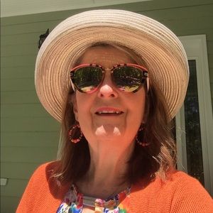 Meet your Posher, Diana